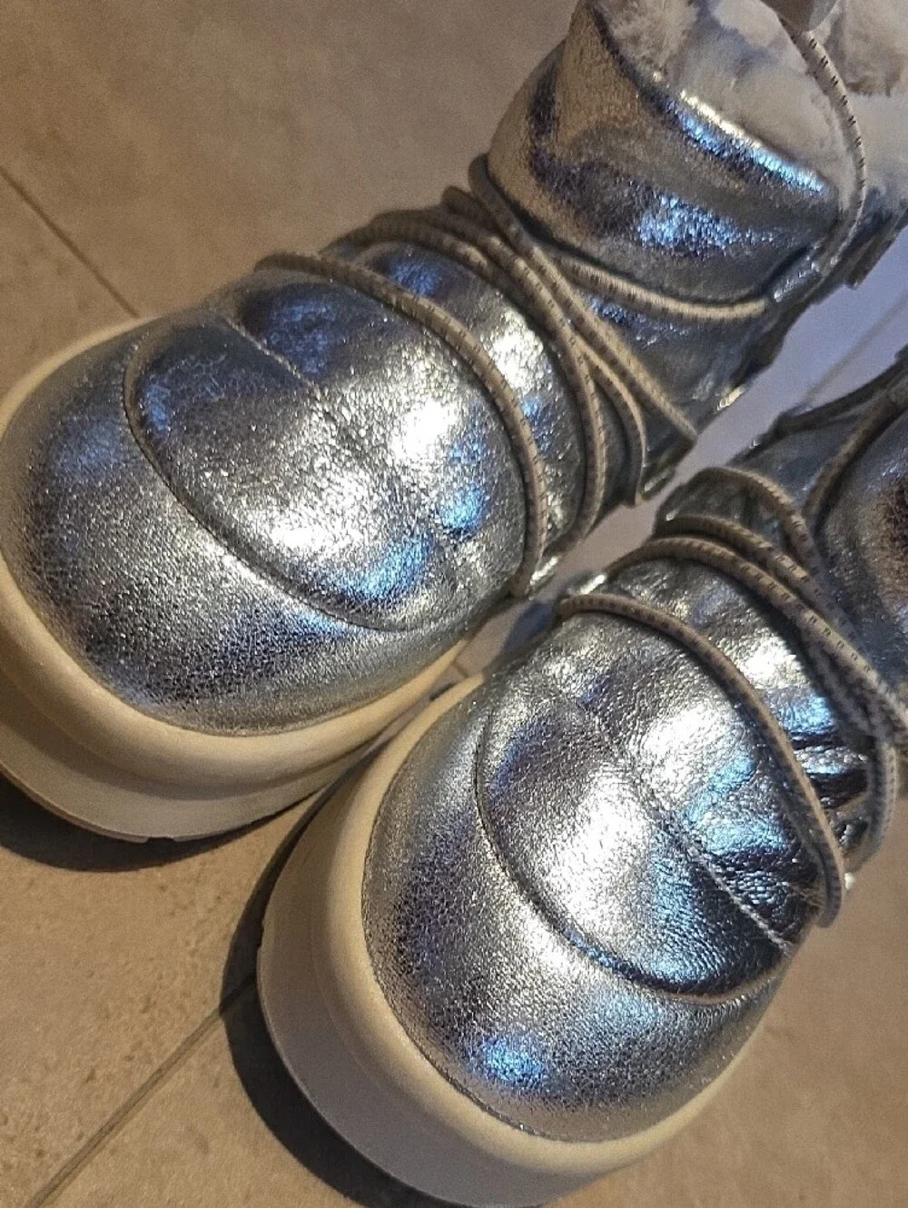 Zara Kids Metallic Silver Winter Boots with Faux Fur Lining. Size 1